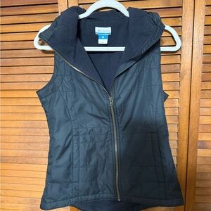 Columbia Women's Black Quilted Vest